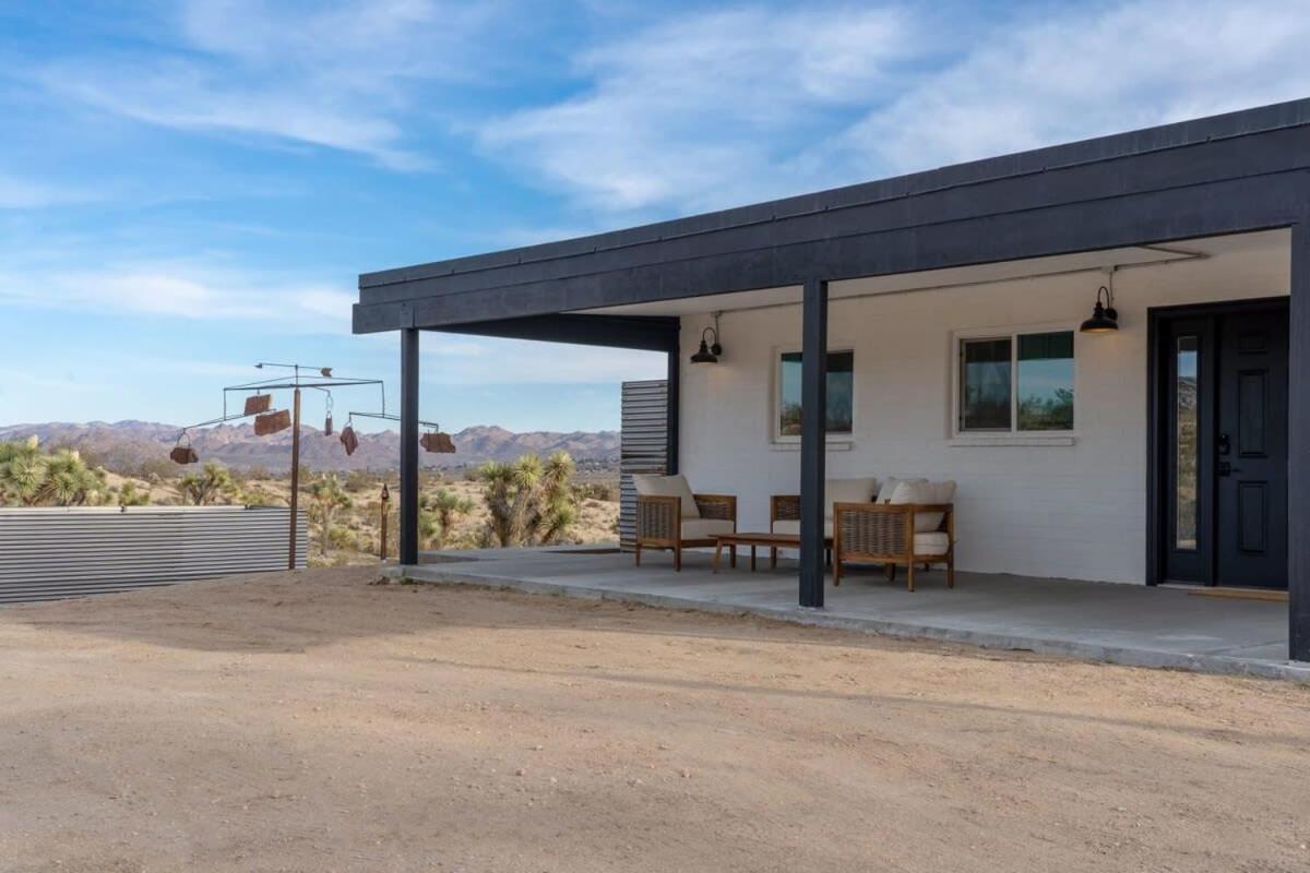 Вилла Kinetic House-Joshua Trees Sculptures Cowboy Pool Юкка-Вэлли Экстерьер фото